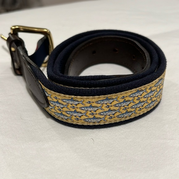 Vineyard Vines Other - Vineyard vines golf belt